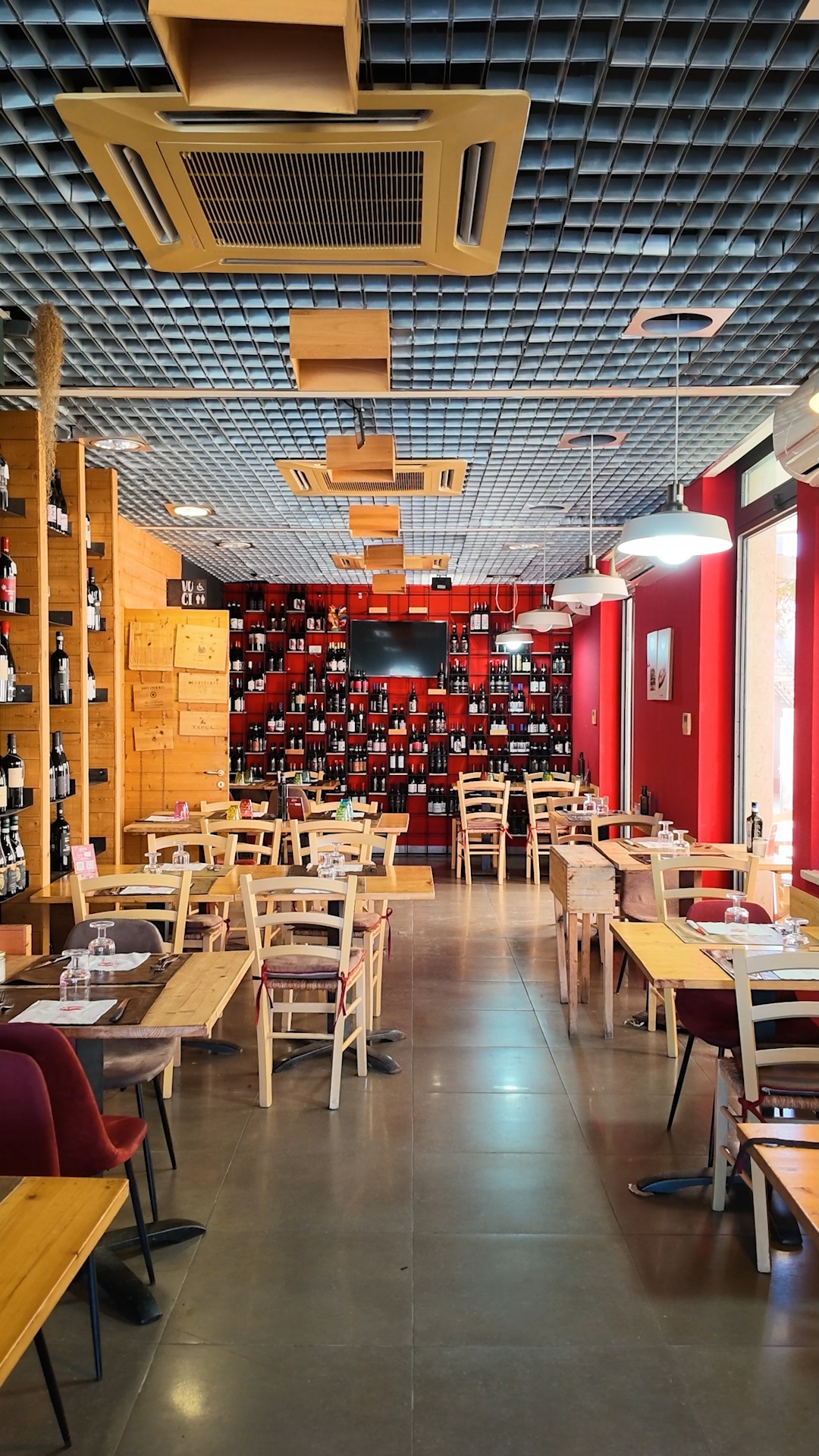 Dobbiamo dirvi una cosa 🫢
Avete impregni per pranzo?
👉 Per info
